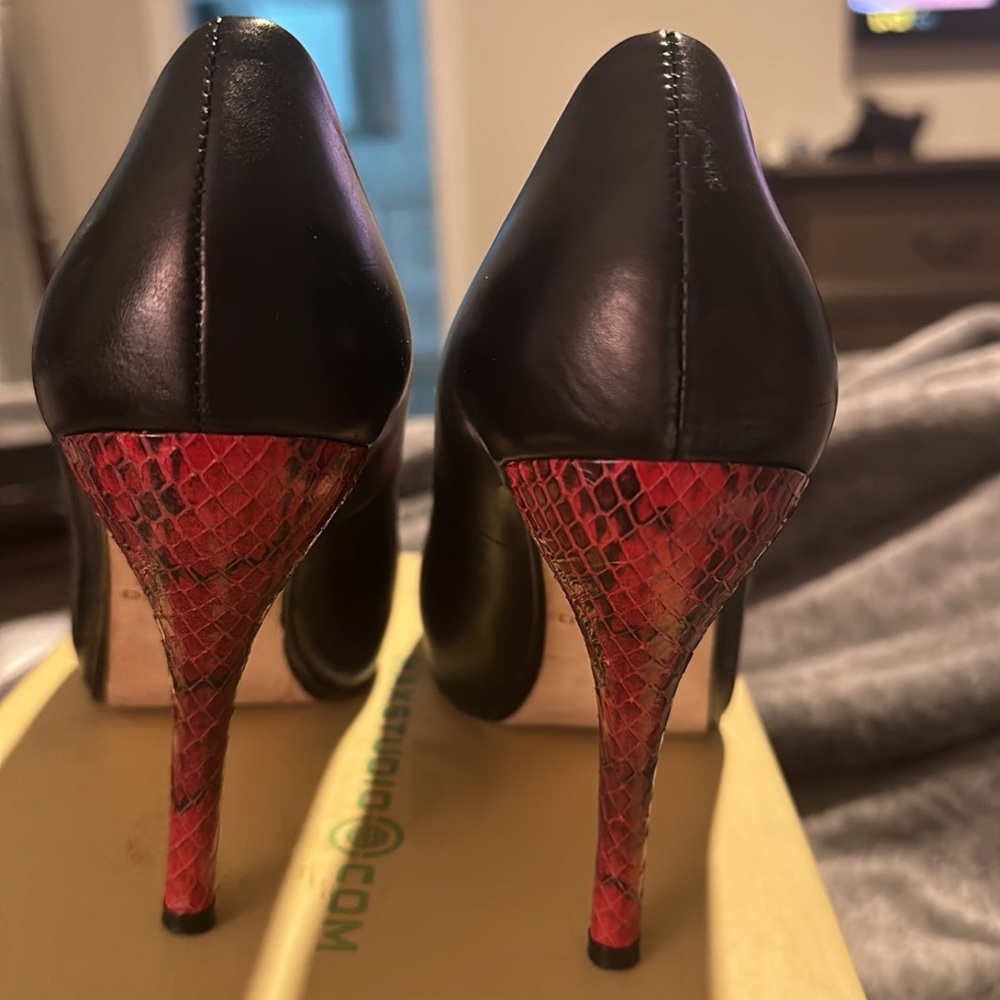 Max Studio Paddington Peep Toe Heel